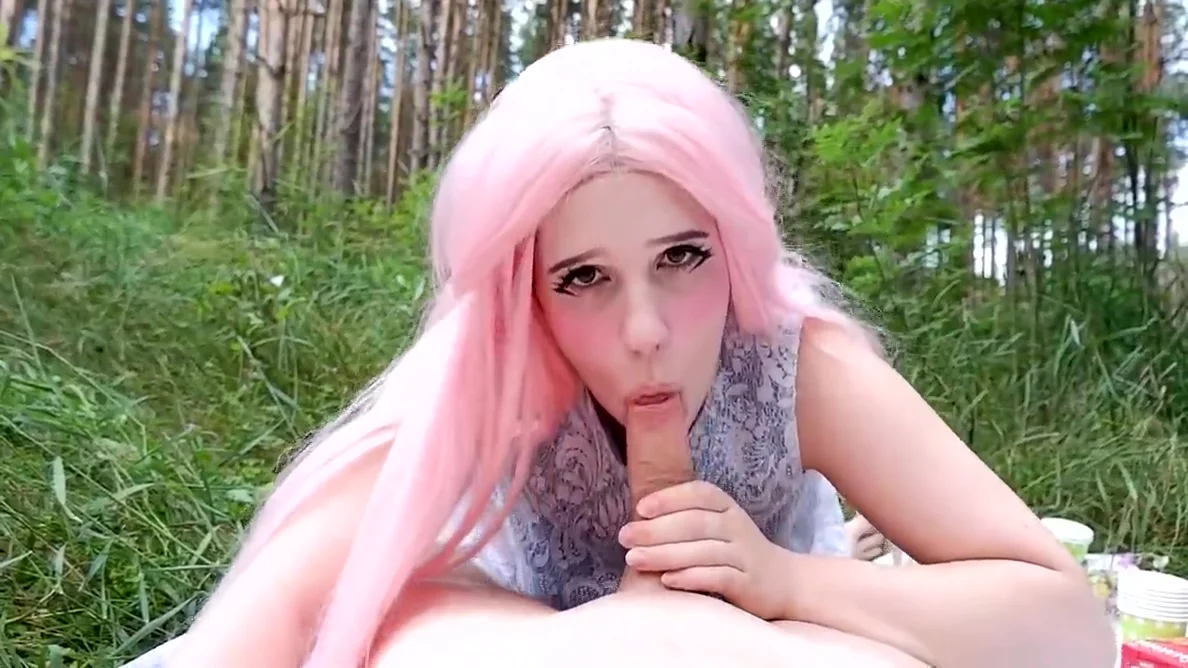 I Gave Her A Picnic And She Gave Me An Unforgettable Blowjob