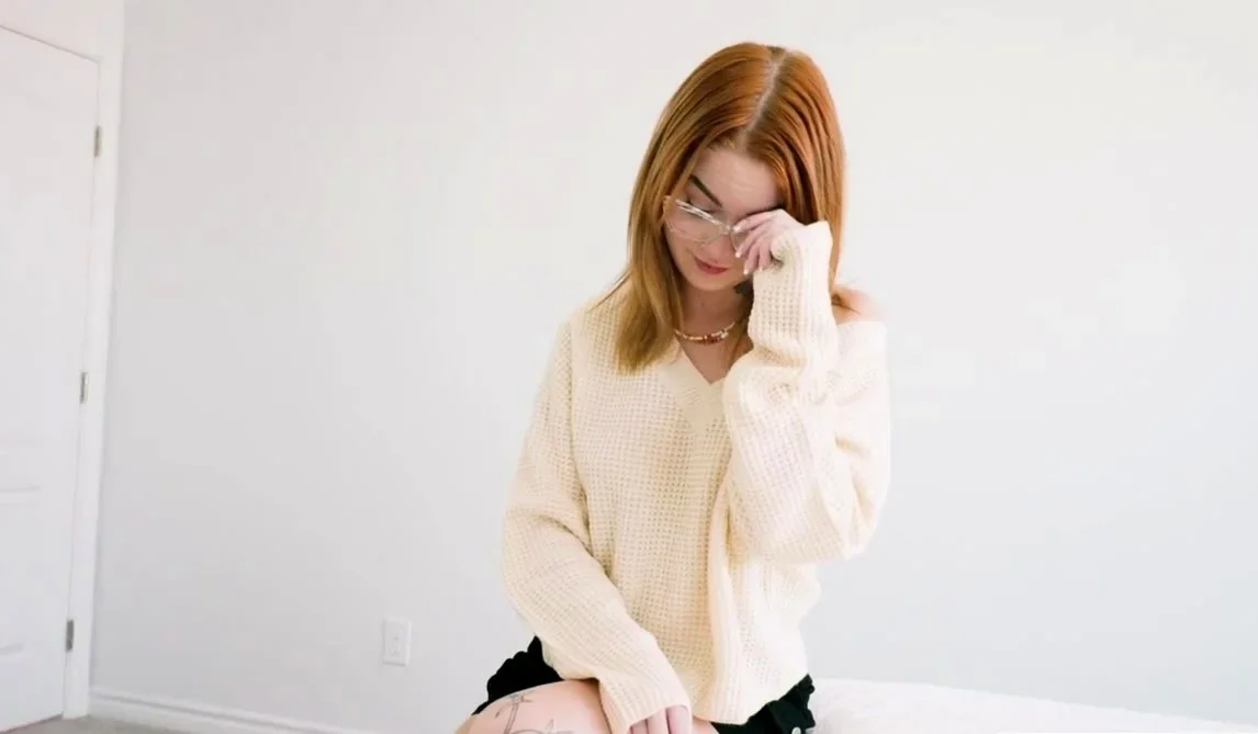 Teen redhead goes stepbros room and lets him fuck her pussy
