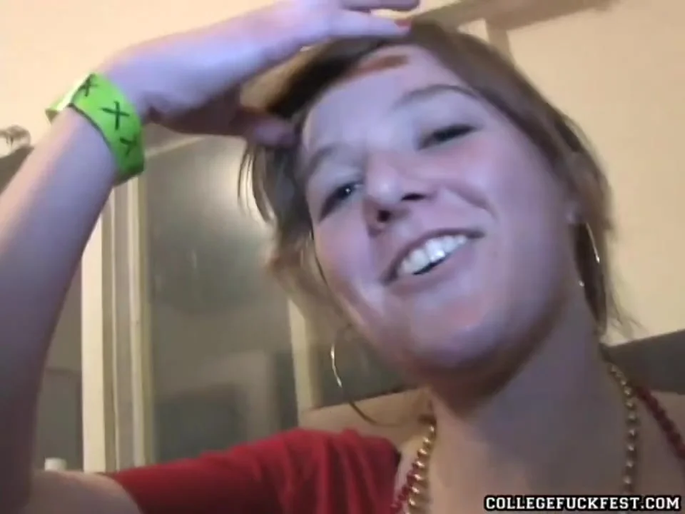 Mardi gras coed slut fucking amateur dick
