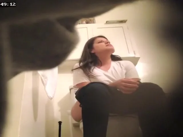 Step sister's friend takes a long piss in the bathroom