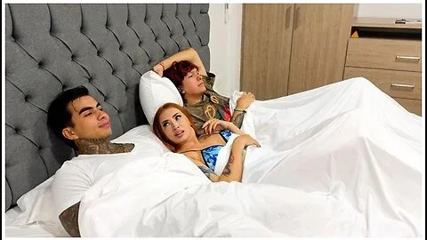 My Stepbrother Invites Me To Watch Movies And I End Up Fucking His Beautiful Busty Girlfriend - Sexo Duro And Andrea Castro