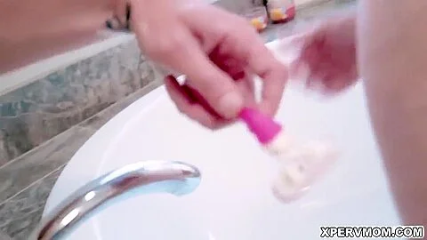 Shaving Stepmom Dee William Pussy In The Bathroom