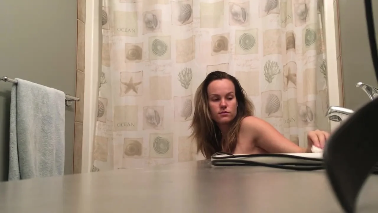teen 18+ Step mom AMY REAL SPY SHOWER 2