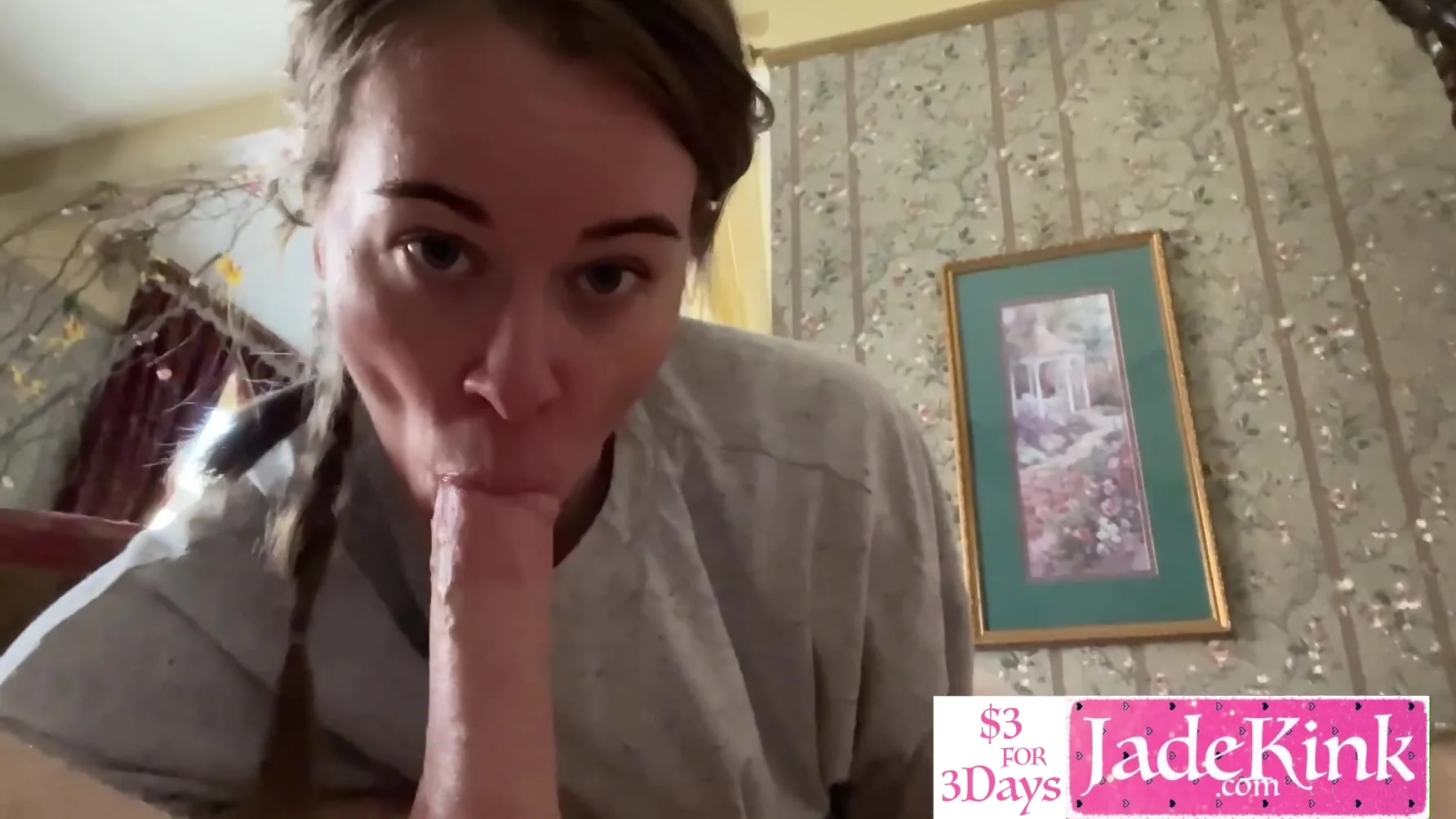 Vid Girl Gets Her Throat Used By Big Cock
