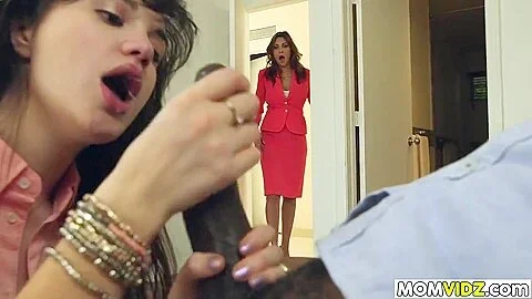 Paris Lincoln - Stepmom Jazmyn And Get A Fuck Lesson