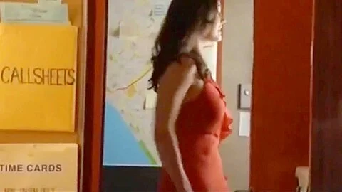 Sekushi lover - celebrities peeing in the toilet