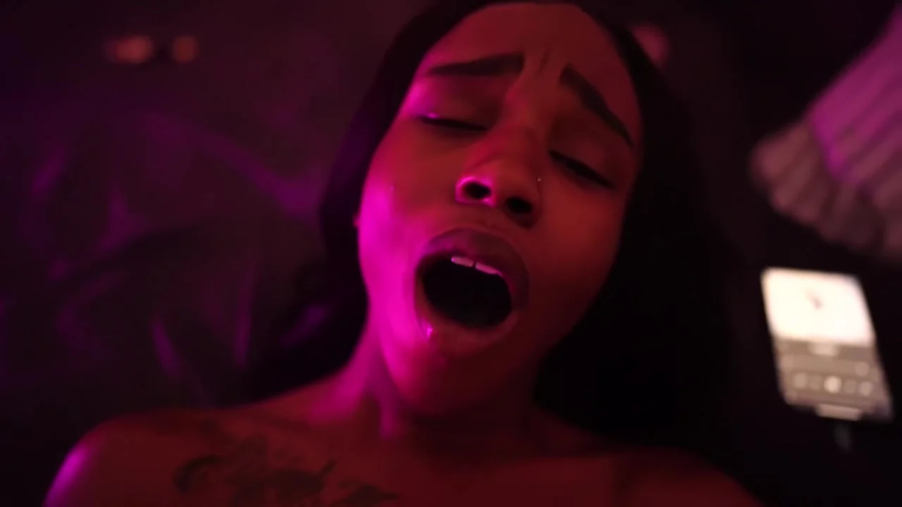 Ebony Stripper With Perfect Ass Twerks And Rides My Dick