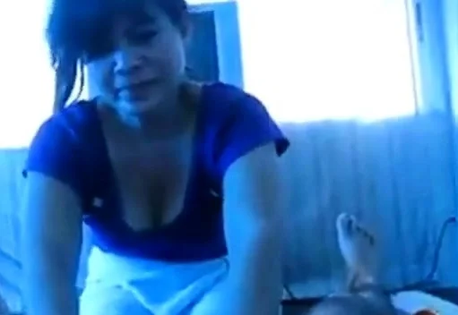 Amateur Asian MILF massage happy ending