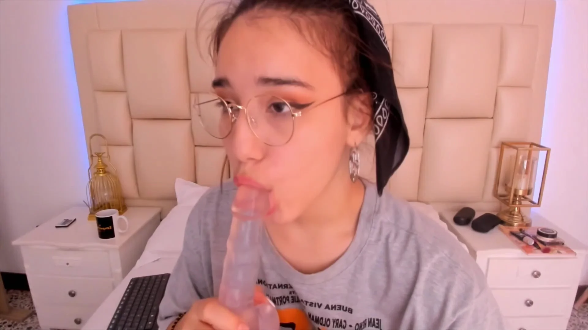 Young College student 18+ With An Innocent Face Shows That She Knows How To Suck A Cock For You - Anime Girl