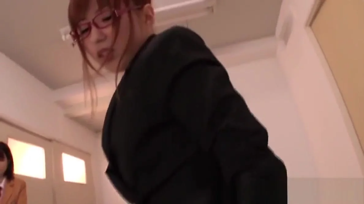 Office Lady Fucked At Work By Her Colleague With Big Dick
