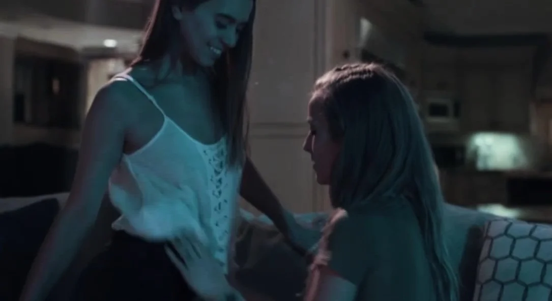 Stepsister finally licks their pussies