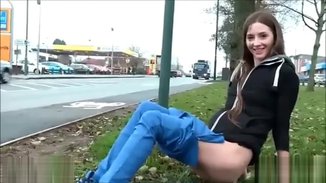 Bus stop piss and flashing