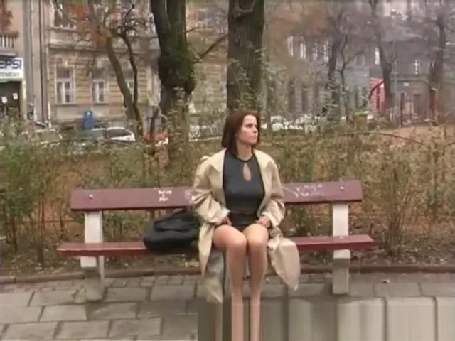 hot chick pissing in public