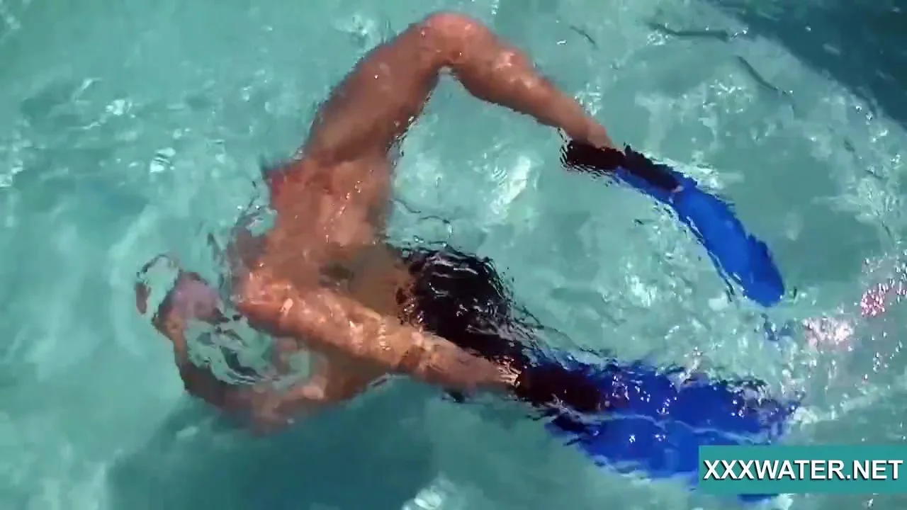 Hot Hungarian Naked Babe Candy Being Horny In The Pool