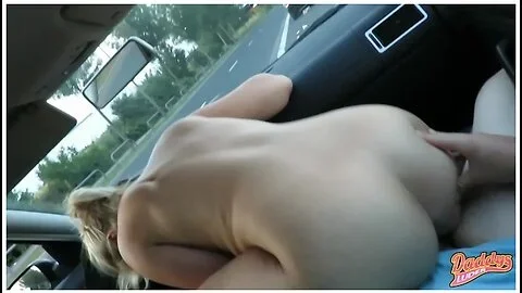 Daddys Luder In Creampie Im Auto