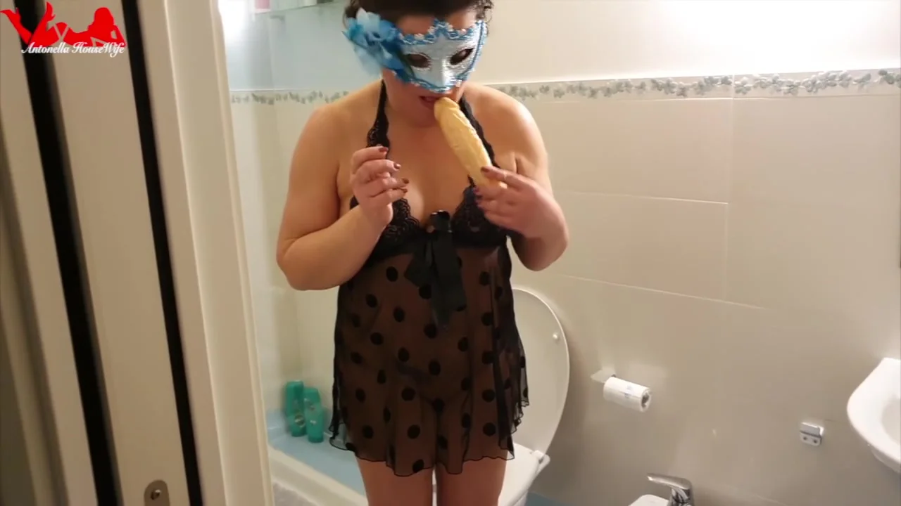 Mi Scopo Il Mio Dildo Piu Grande Fino Allorgasmo E Poi Faccio Pipi