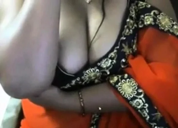 Indian Bhabhi in sari Armpit Tease