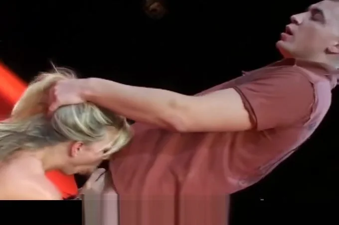 Horny blonde striper takes it deep