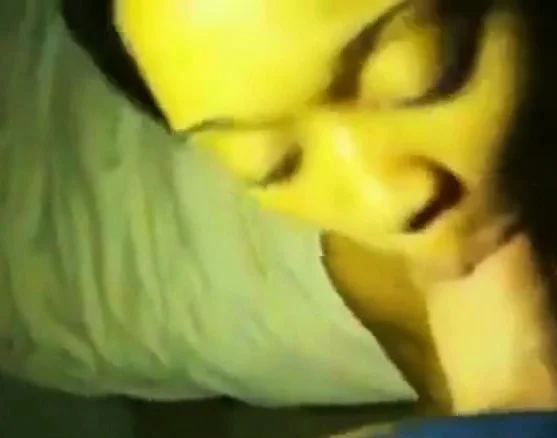 Litttle twerking, bating and blowjob