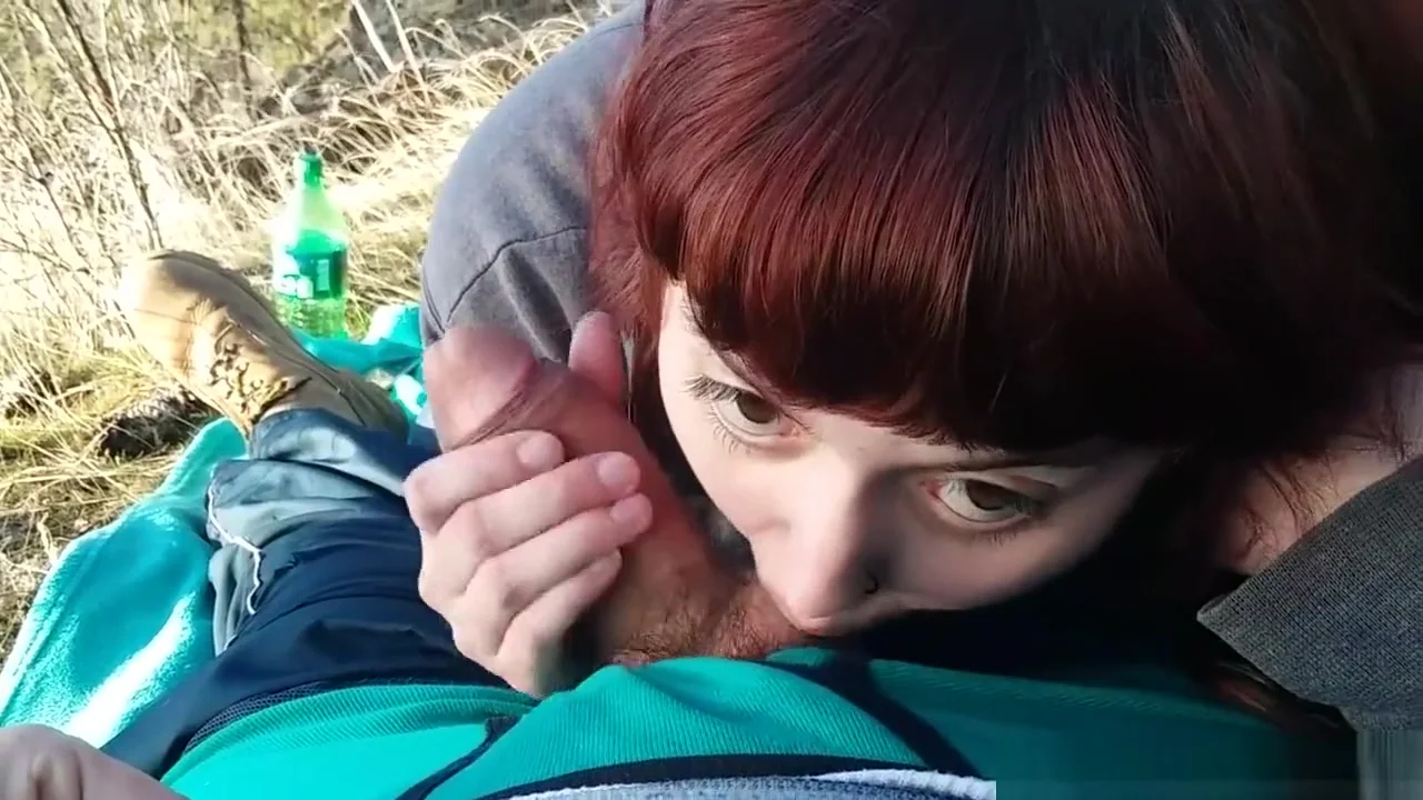 Amateur girl from college sucking a dick in a park