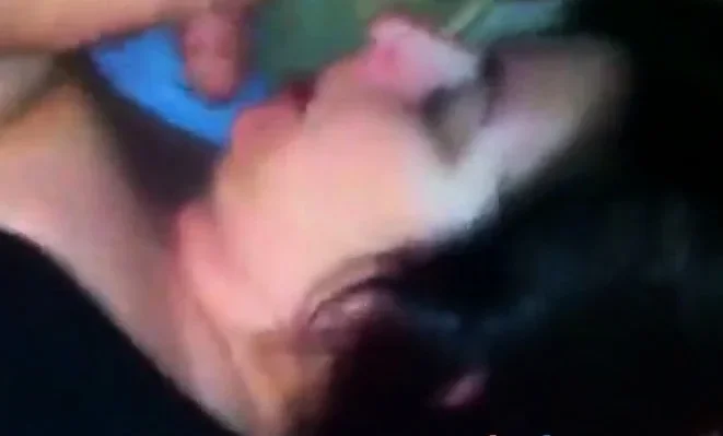 Jewish Bbw girl gives good blowjob and swallows