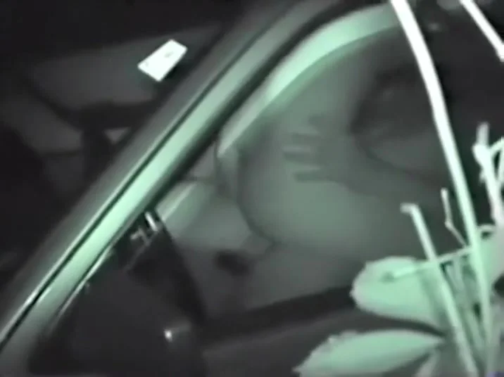 Spying on a couple fuck in the car