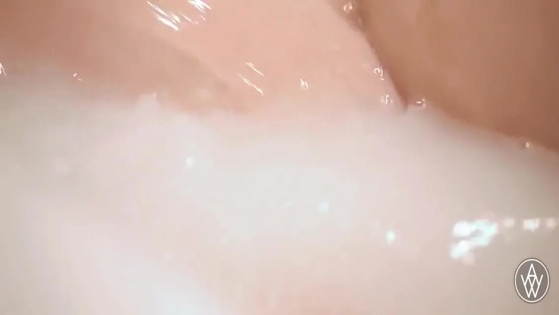 Big Natural Tits Bath Masturbation 10 Min With Angela White