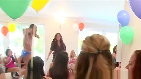 Curvy amateur sucking at bachelorette party