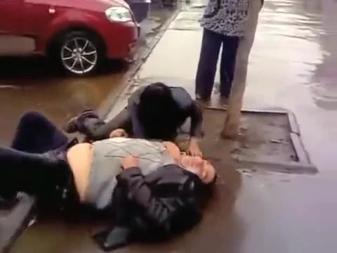boss and his crazy secretary on the street