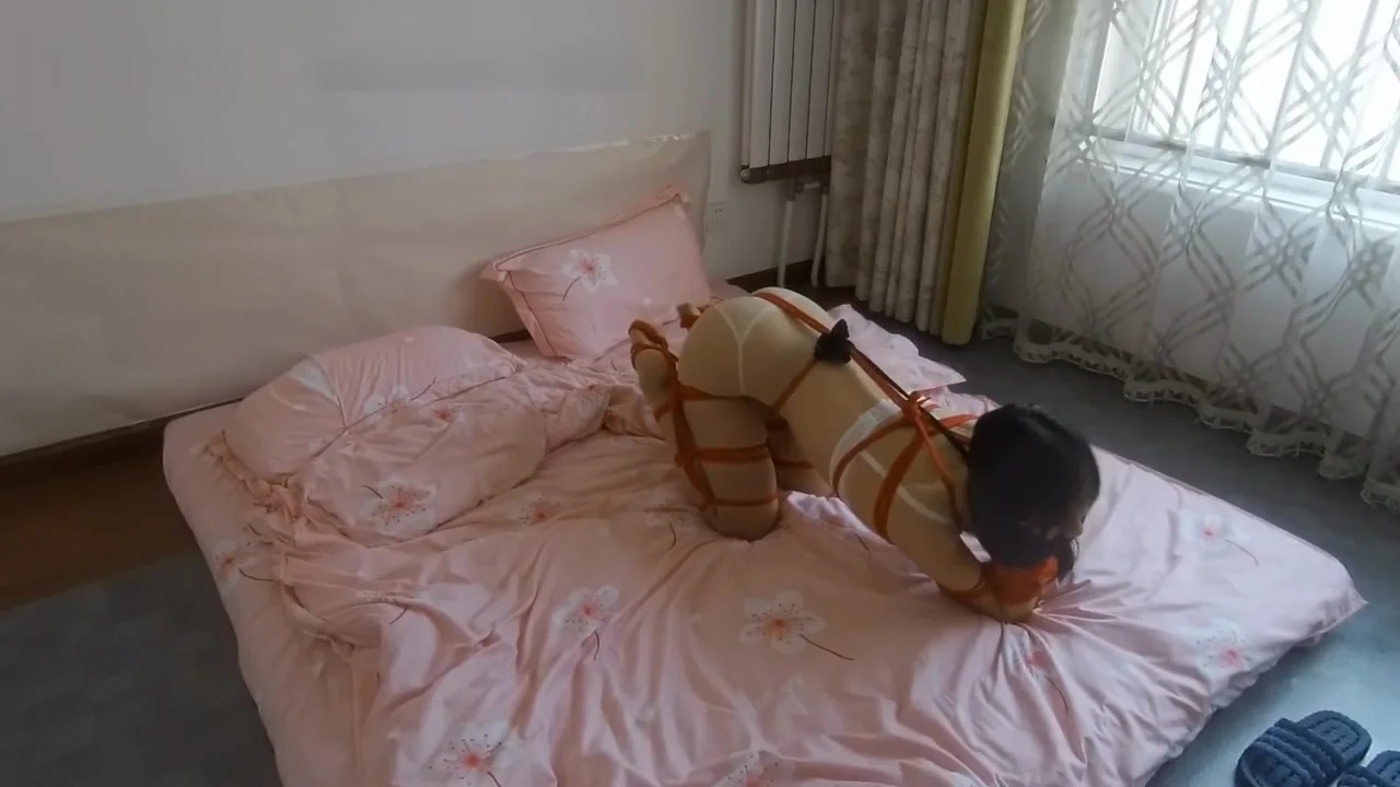 Chinese doggy bondage