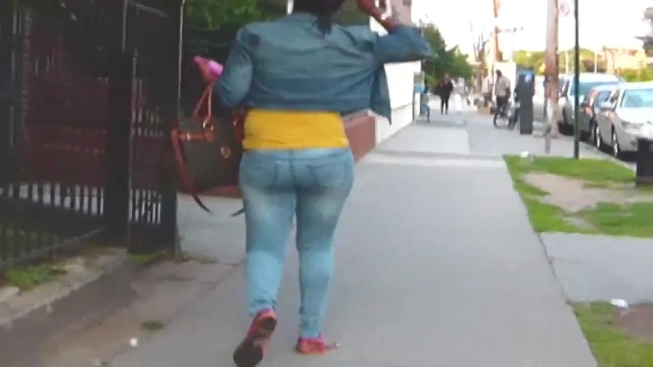 Phat Ass Ebony MILF Tight Jeans