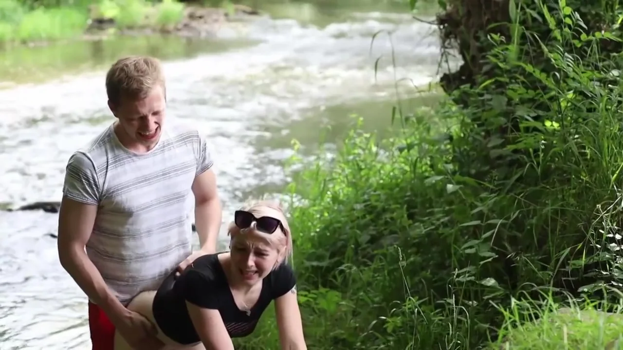 Amateur Porn Babe Fucked In Nature Swallows Sperm