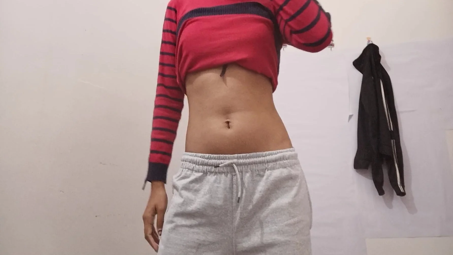 Indian School Girl Masturbates Her Pussy
