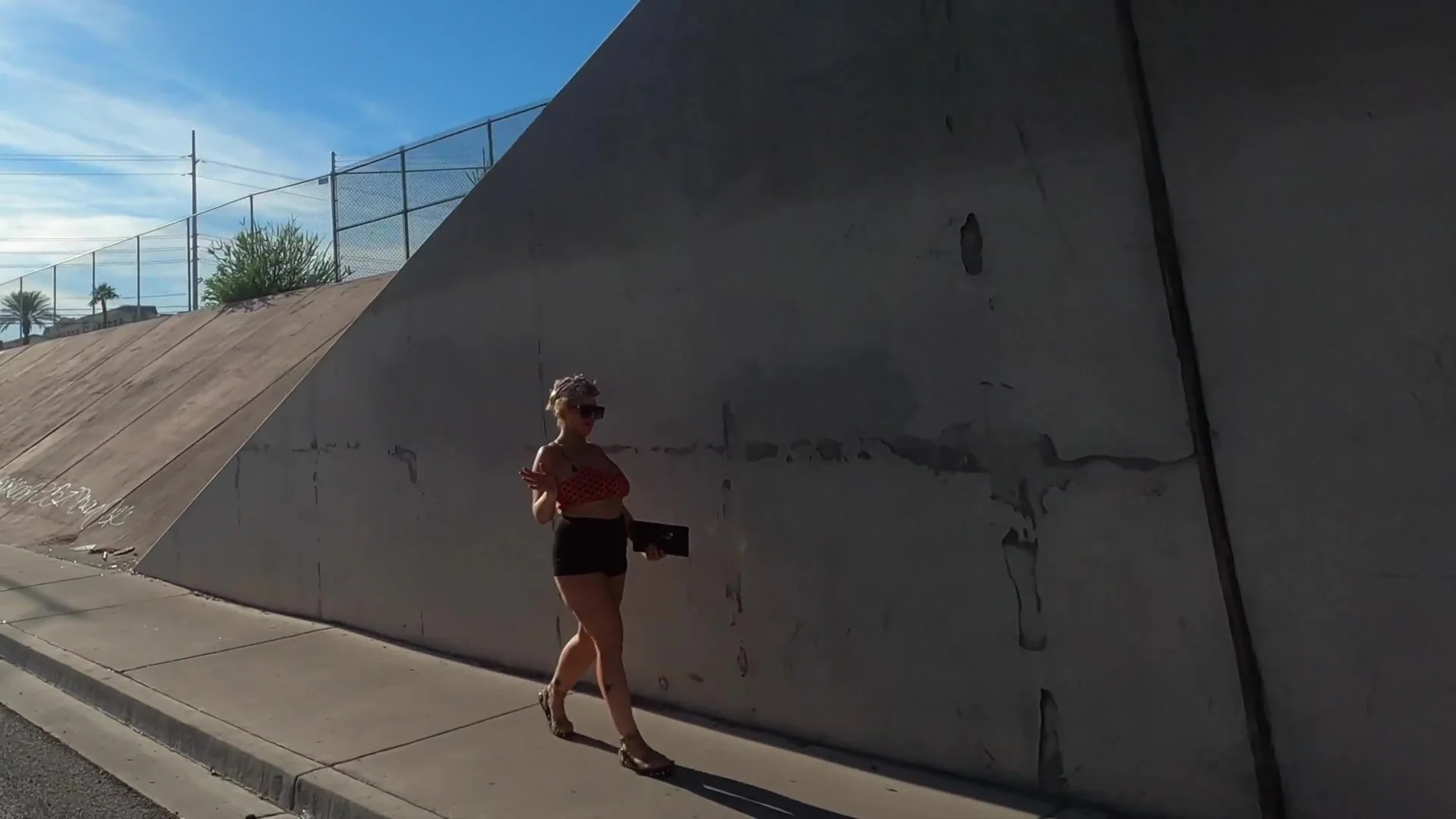 Sexy Amateurs Candid Public Walking
