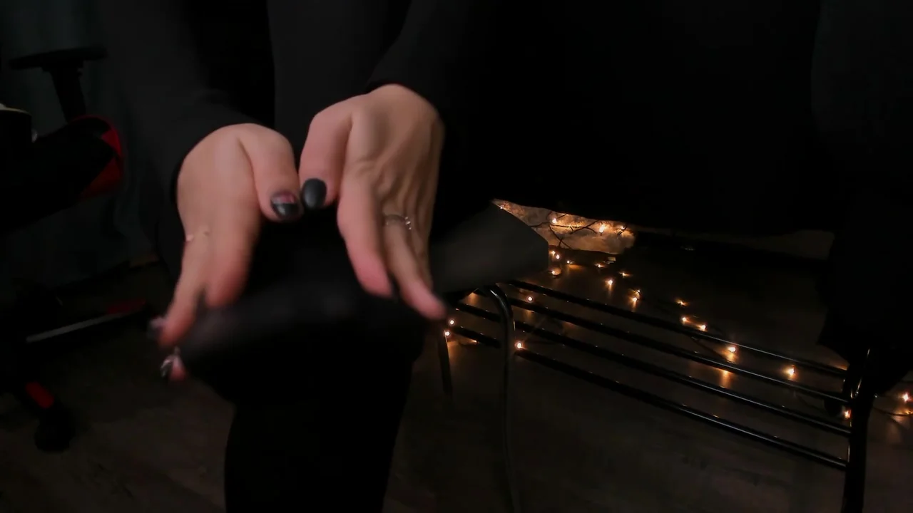 Honeygirl Asmr - Legs And Feet