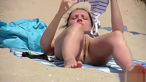 Amateur Nudist Voyeur Pierced Pussy Close Up Video