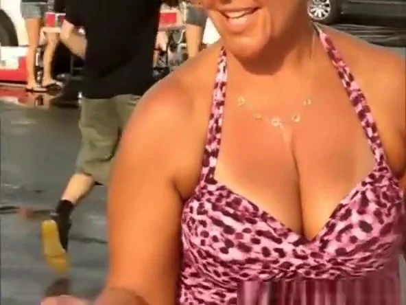 Mature downblouse