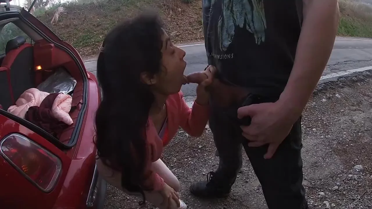 Very risky public sex in the street during quarantine... fuck coronavirus!!
