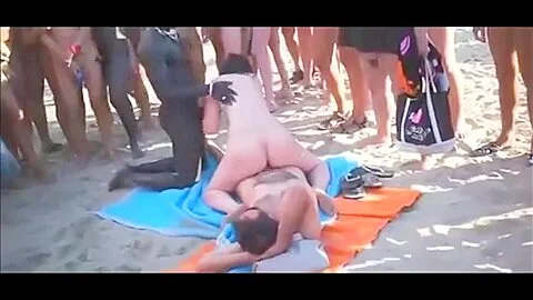 Sex on the beach with public