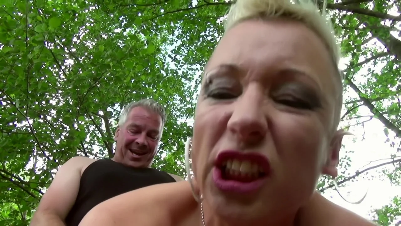 German Amateur - Horny Pierced Mature Gets Pussy Fu