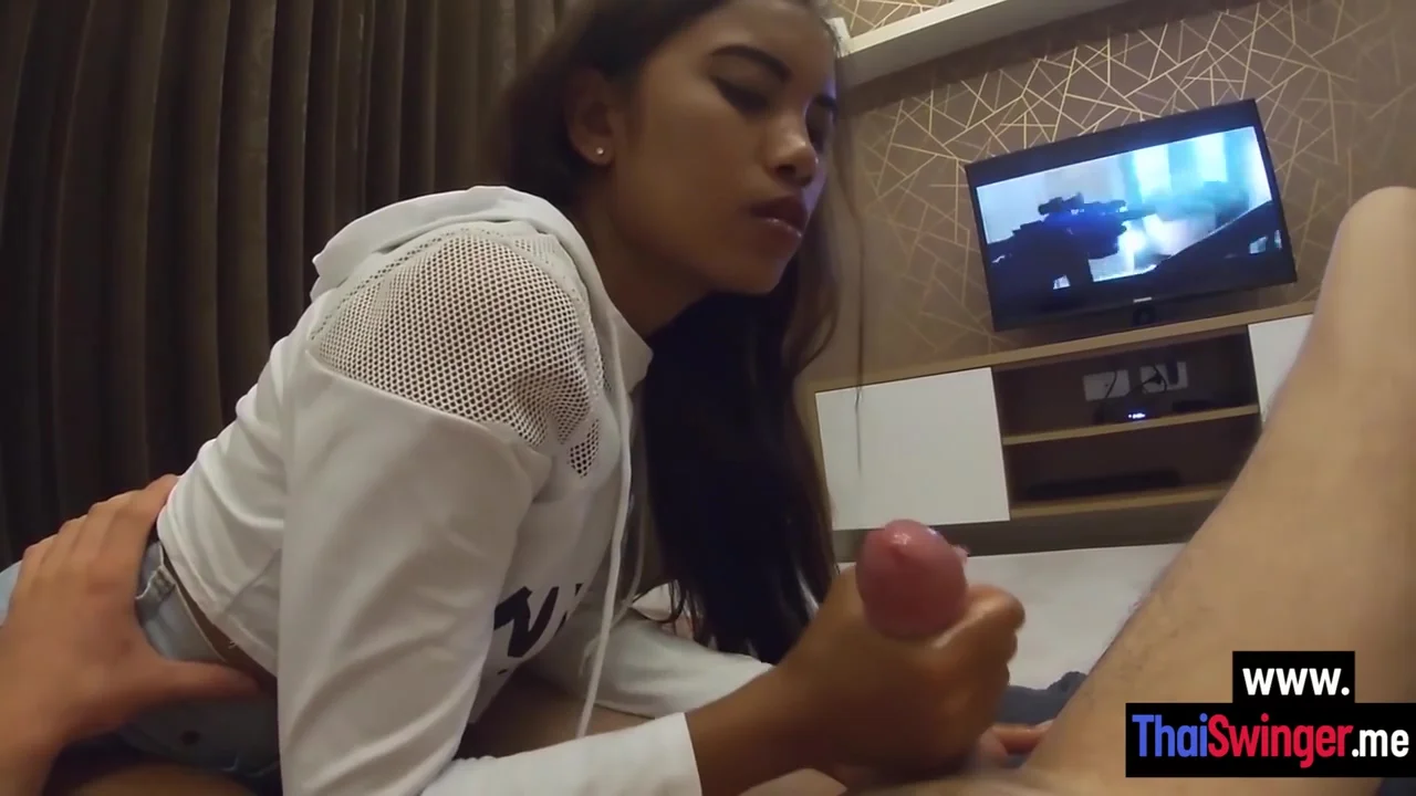 Perfect Night Walk And Amazing Handjob By A Petite Asian teen 18+ Girlfriend