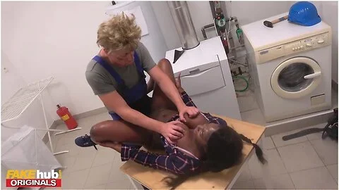Screaming Ebony Single Stepmom With Big Ass Gags On A Hard Cock With Jai James And Steve Q