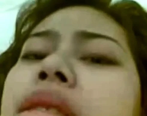 indonesian Girl Ria First Anal