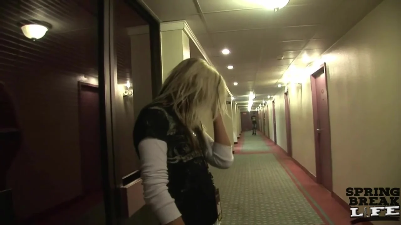 Spring Break Going to Neighbor Hotel Rooms and Wet T Contest