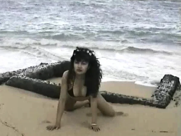 Waimea is crazy about showing off her amazing body on the beach