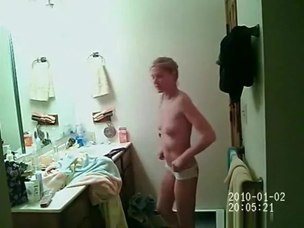 Tight body chick spied in bathroom changing