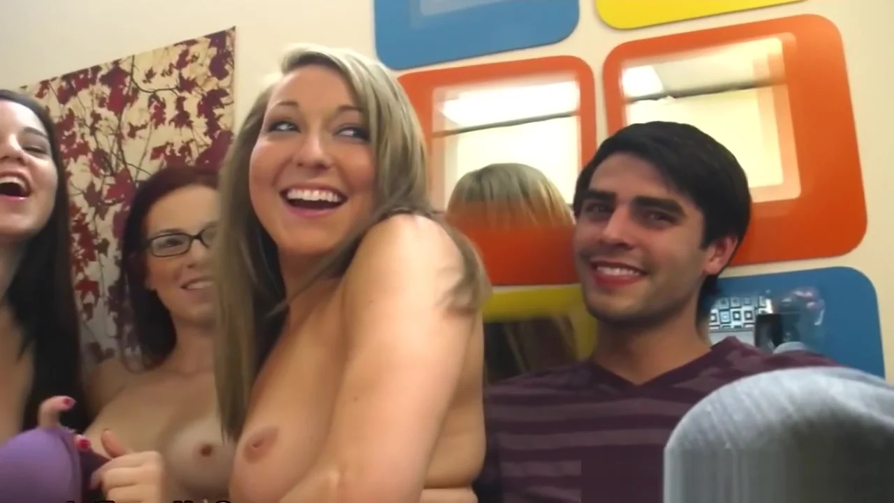 Dorm babes enjoy kinky foreplay