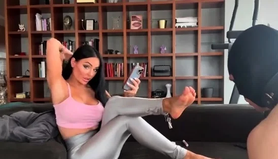 FCHDommes - Evil Woman - Teasing With My Feet And Ignoring