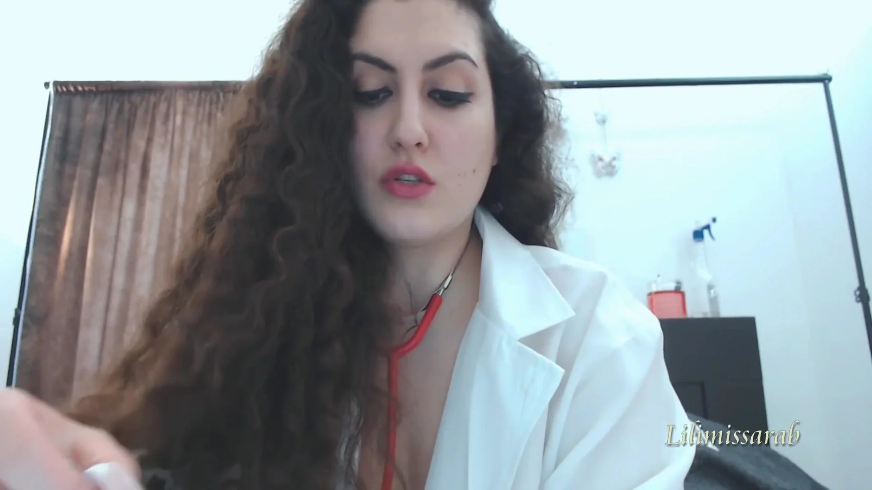 Experiment On My Ass Using Suppositories With Lili Miss Arab
