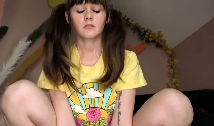 ManyVids Sydney Harwin Sister Family Vacation